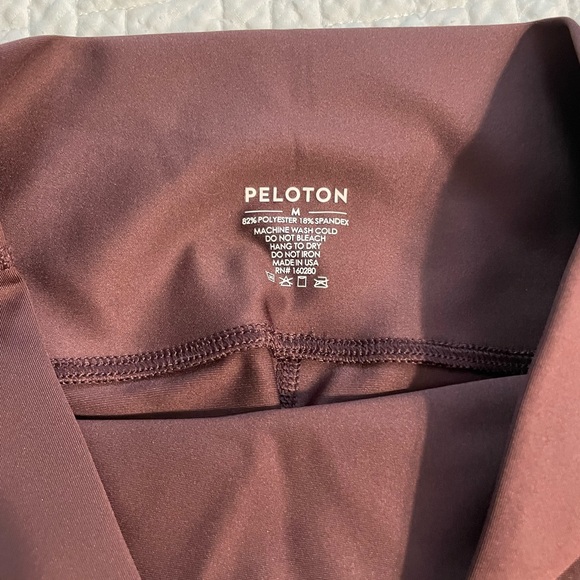 Peloton Leggings Burgandy Medium  Euc - Picture 4 of 4